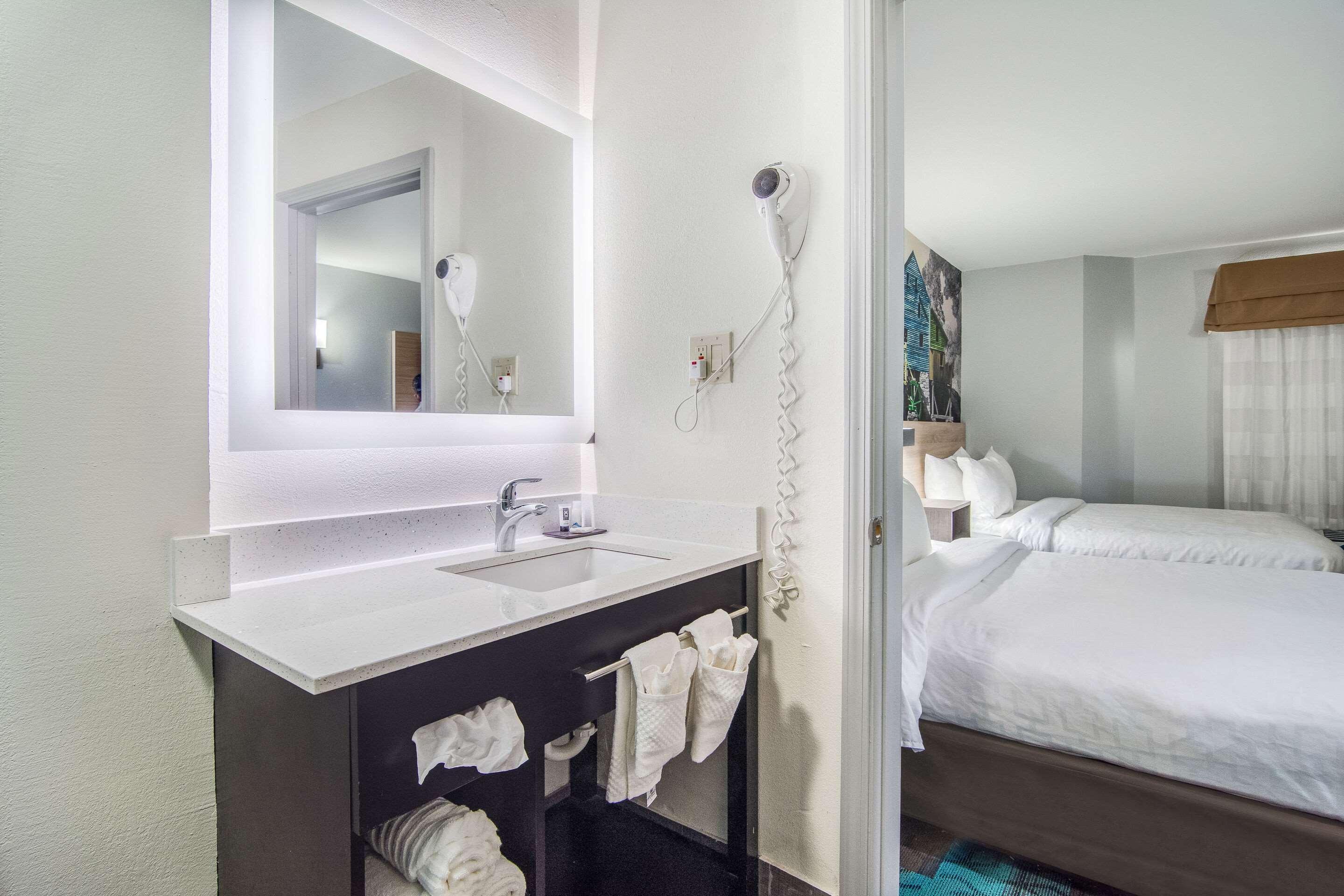 Clarion Pointe Wake Forest - Raleigh North Экстерьер фото